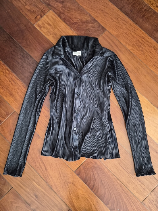 Truself Tops - Pleated Button Down Long Sleeve Shirt Size S